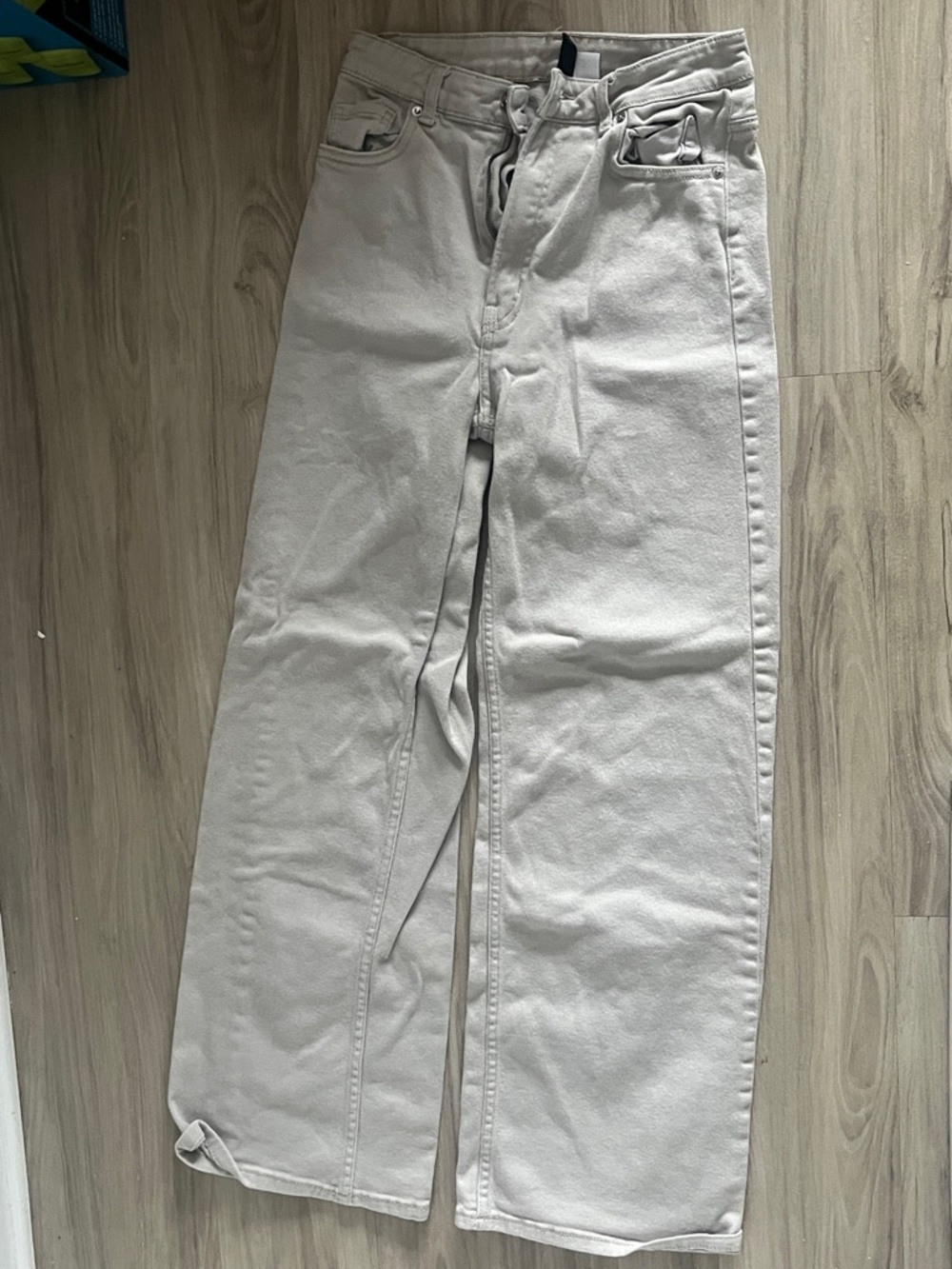 Divided Wide-Leg High-Rise Jeans in Light Gray
